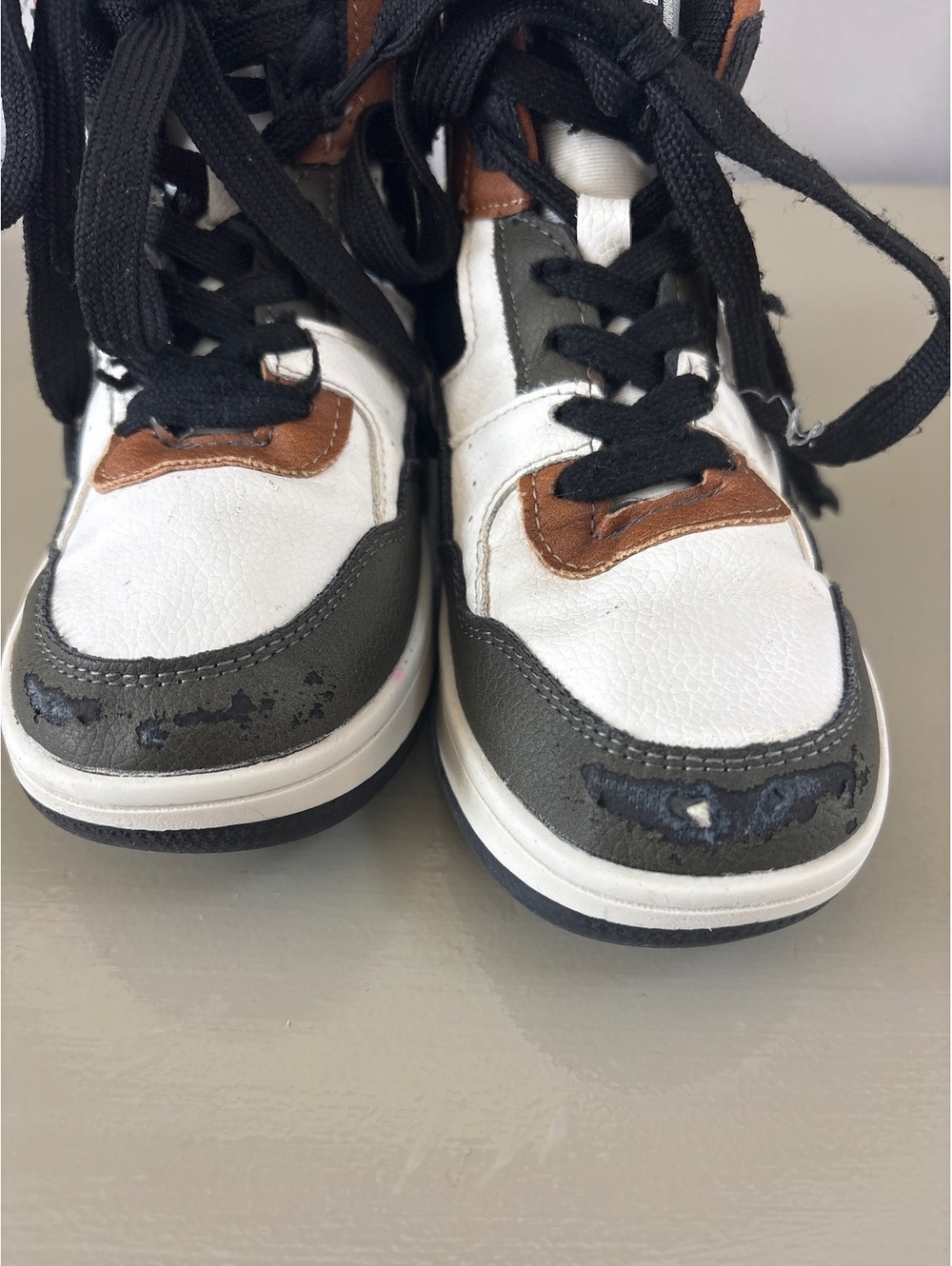 UNLTD High Top Sneakers in Multi-Color with Zipper Detail Boys Size 12 Kids - Picture 5 of 7
